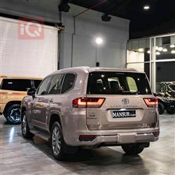 تۆیۆتا لاند کروزەر